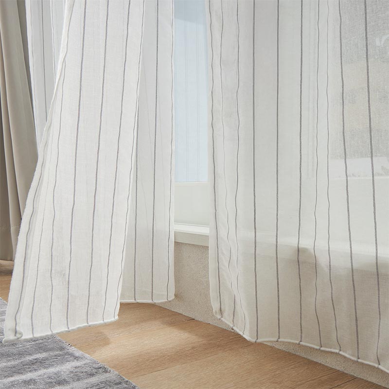 ���ˤʤӤ��Ƥ����ͻ�