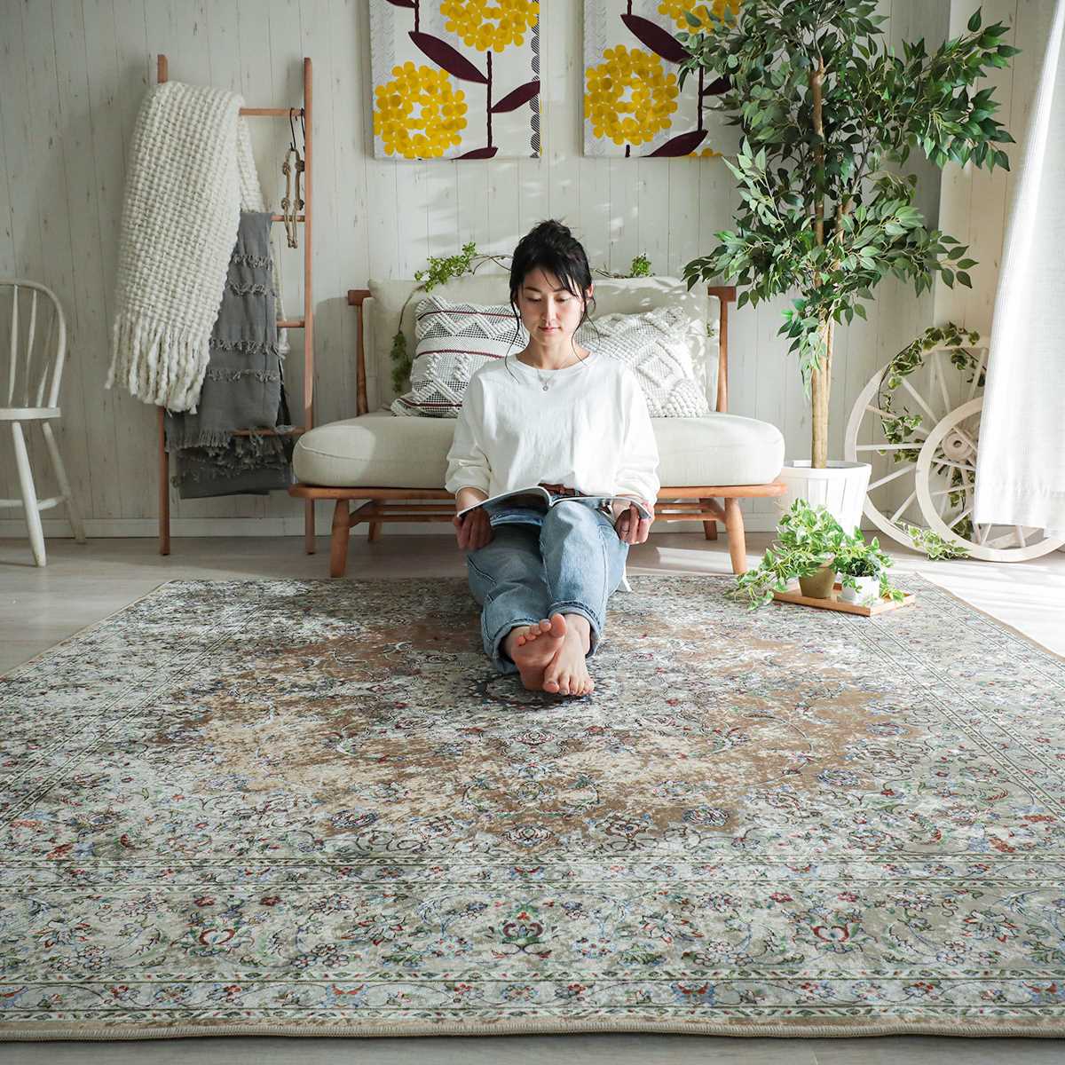 伝統的なメダリオン柄 ペルシャじゅうたん風プリントラグ ペリンネ ベージュ ラグ カーペット通販 びっくりカーペット