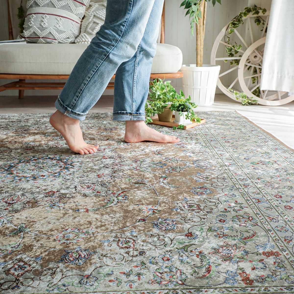 伝統的なメダリオン柄 ペルシャじゅうたん風プリントラグ ペリンネ ベージュ ラグ カーペット通販 びっくりカーペット