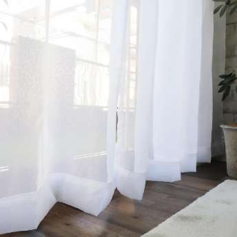優しい透け感と素材感がお洒落！白い防炎ボイルレースカーテン『ルッタ』